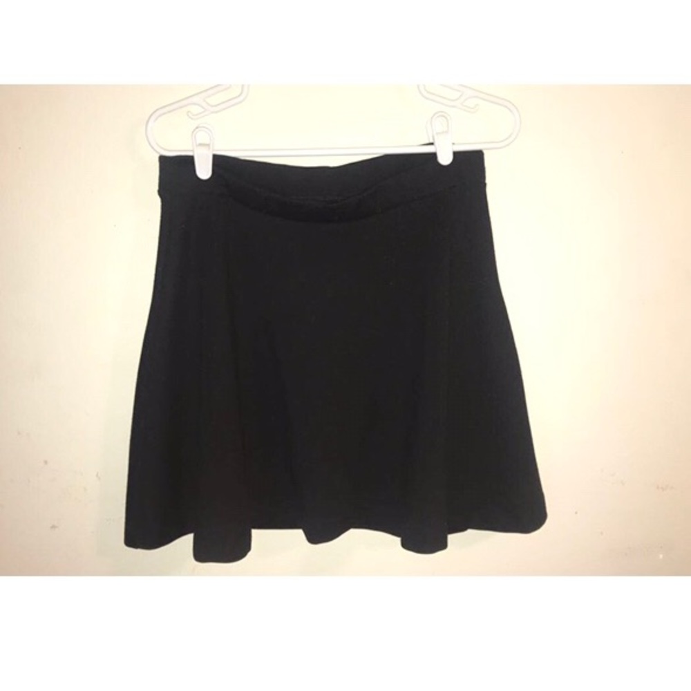 Black skater skirt size MED/LARGE